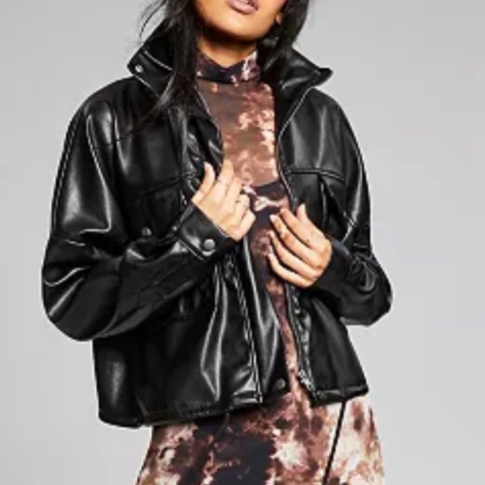 Oversized Faux leather cropped jacket